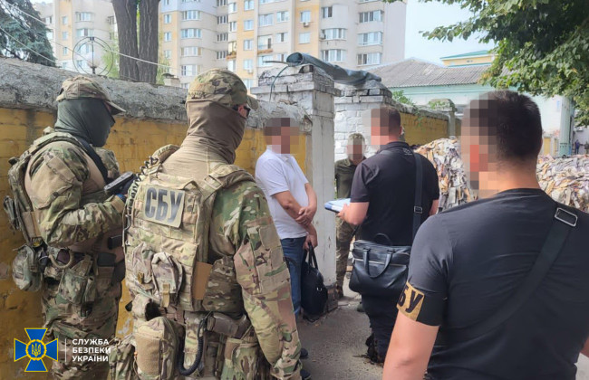 В Виннице разоблачили должностных лиц военной медкомиссии и врачей, которые делали уклонистам фиктивные справки о непригодности к службе