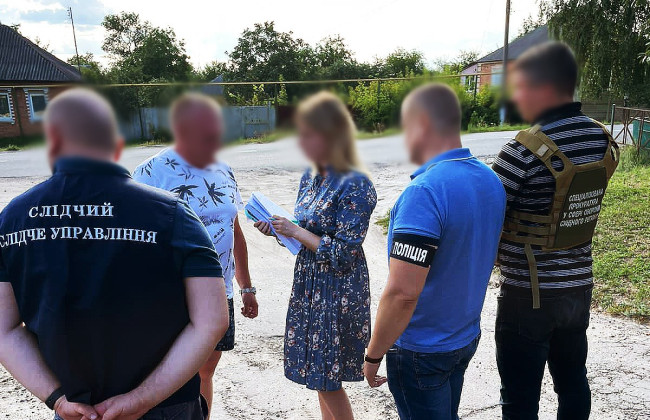 Завладели ₴700 000 «боевых» выплат: в Харьковской области подозревают чиновников военкомата