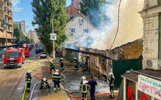 У Києві підпалили будинок 1830-х років, на місці якого хочуть побудувати ЖК: у Раді навели кроки для збереження історичних будівель