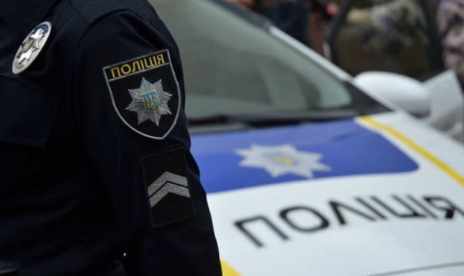 В Днепре застрелили набросившегося на полицейских мужчину, видео — СМИ