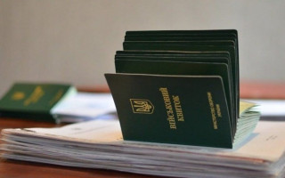 Кого з українців можуть не взяти на роботу під час війни: роз’яснення