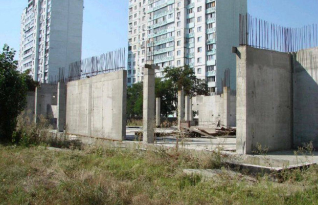 Будували, та недобудували: посадовця КП «Спортивний комплекс» підозрюють у нанесенні 10 млн гривень збитків