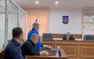 Коломойский прибыл в Шевченковский райсуд Киева – ему выбирают меру пресечения