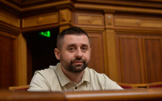 Декларування всіх чиновників відновлять у форматі, погодженому з міжнародними партнерами, — Арахамія