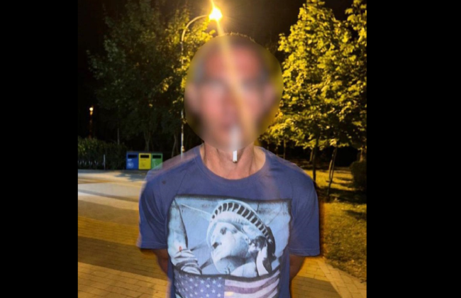 У Києві чоловік закрив дитину у кабінці громадської вбиральні та намагався зґвалтувати