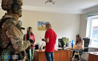 В Киеве должностные лица ВЛК и военкомата за $11 000 «помогали» избежать призыва, — СБУ