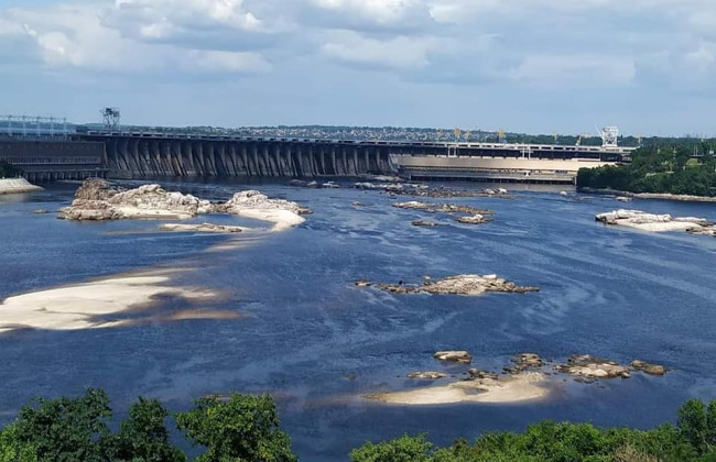 Доля Каховського водосховища: йдуть дебати щодо відновлення ГЕС