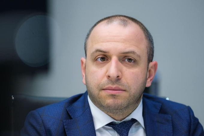 Рустем Умеров уволен с должности главы Фонда государственного имущества