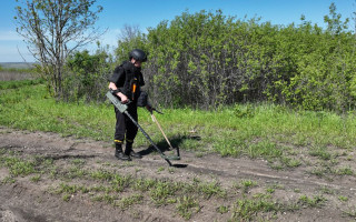 В Харьковской области на боеприпасе подорвался трактор: подробности