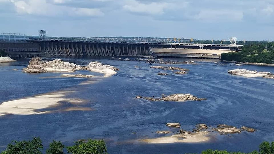 Доля Каховського водосховища: йдуть дебати щодо відновлення ГЕС