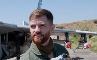 З могили військового пілота «Джуса» вкрали пам'ятні шеврони, фото