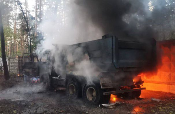 Ракетная атака на Киевщину: в полиции показали фото последствий