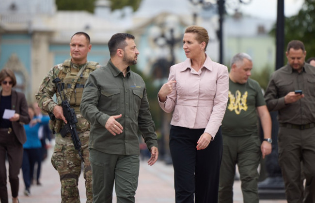 На Аллее смелости в Киеве появилась еще одна именная табличка