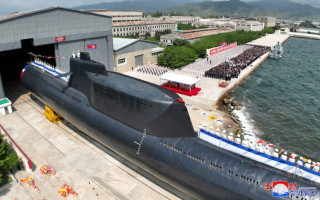 КНДР заявила, что спустила на воду подводную лодку с тактическим ядерным оружием