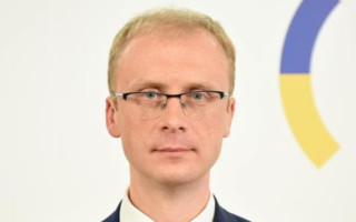 Китайские «блоггеры» и «оперная певица» приехали в Мариуполь: МИД требует от Китая объяснений