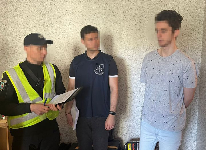 За 20 тисяч гривень обіцяв евакуювати з Маріуполя: судили киянина
