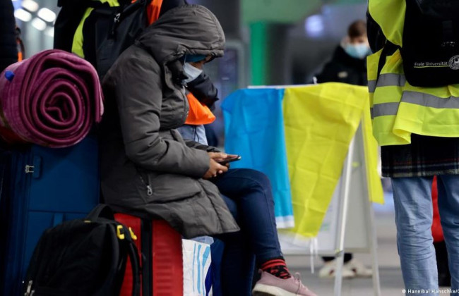 Польша закрыла самый большой центр для беженцев: где украинцам найти приют