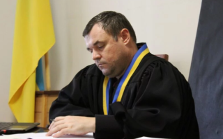 Покушение на предоставление взятки судьи: завершено расследование относительно адвоката и судьи из Одессы Ильи Лонского