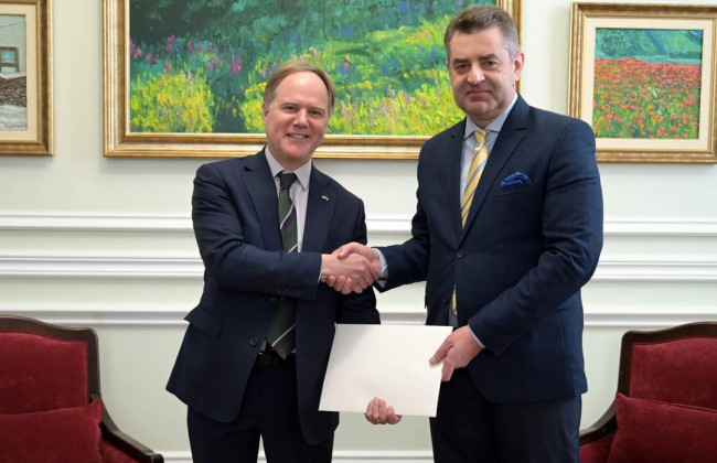 В Україні приступив до роботи новий посол Британії Мартін Гарріс