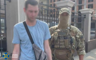 Собирал данные о размещении систем ПВО: в Одессе задержан вражеский агент, который хотел «взломать» телефон военной