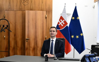 «Пошлость и цирк»: премьер-министр Словакии прокомментировал драку двух бывших чиновников