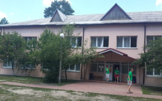 3, 5 млн гривень збитків на ремонті корпусів: суд  відсторонив від посади директора дитячого табору «Зміна»