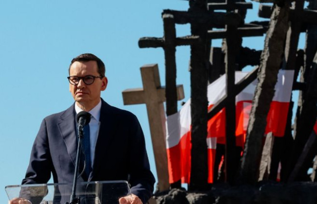Прем'єр Польщі порівняв газові договори путіна й Меркель з пактом Молотова-Ріббентропа