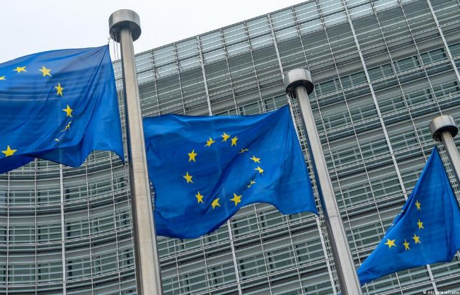 ЄС закликав Польщу, Словаччину та Угорщину до конструктивної співпраці по зерну з України