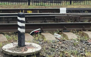 На Киевщине электропоезд насмерть сбил 17-летнюю девушку