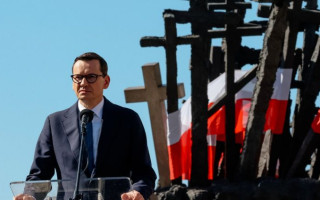 Премьер Польши сравнил газовые договора путина и Меркель с пактом Молотова-Риббентропа