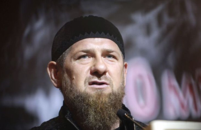 На фоне слухов о смерти Кадырова в больницу, где он лечился, летят вертолеты из Кремля — СМИ