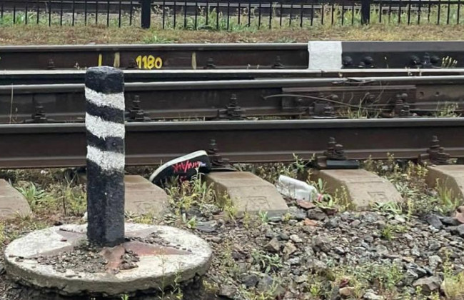 На Киевщине электропоезд насмерть сбил 17-летнюю девушку