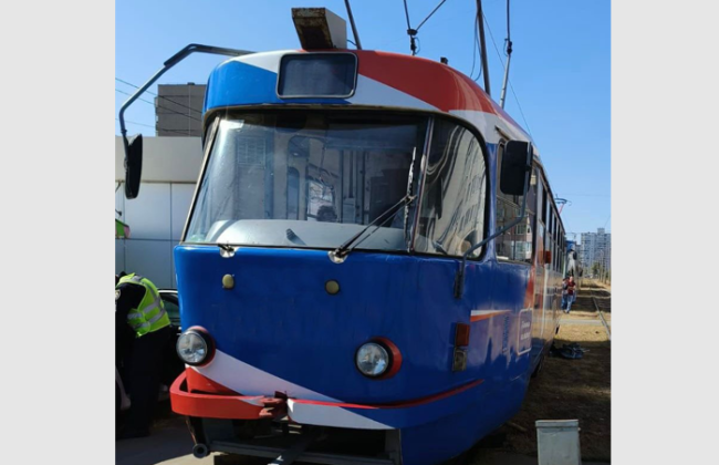 В Киеве на Троещине трамвай насмерть переехал женщину