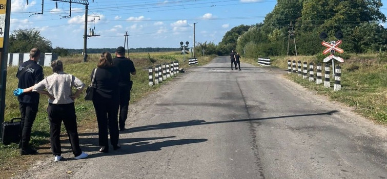 Во Львовской области возле железнодорожного пути обнаружили тело 16-летней девушки