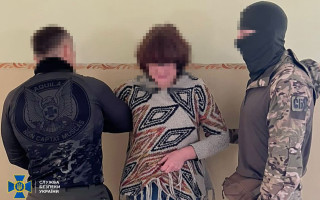 Превратила квартиру в «наблюдательный пункт» и корректировала удары по ВСУ: в Славянске задержали информаторку рф