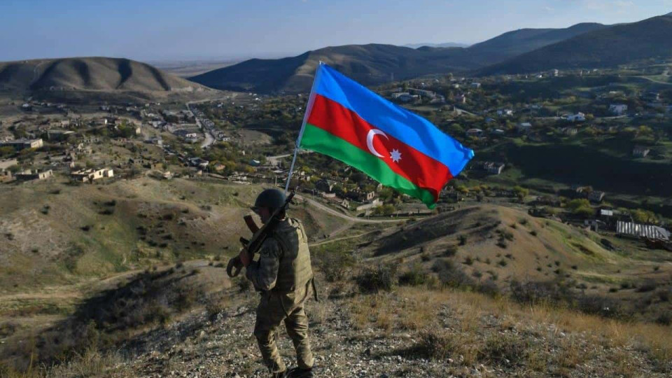 Азербайджан заявил о начале боевых действий на территории Карабаха, видео