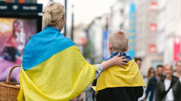 Польща планує скасувати пільги українським біженцям