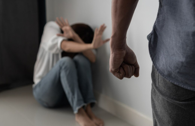 Трижды привлекался за домашнее насилие: на Закарпатье апелляционный суд оставил в силе административный арест мужчине