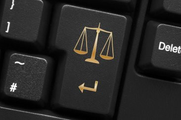 Внесение сведений о вступлении судебного решения в законную силу в госреестры: что стоит знать