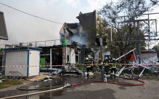 Ракетний удар по Черкасах: з’явилося відео моменту потужного вибуху і перших хвилин після атаки