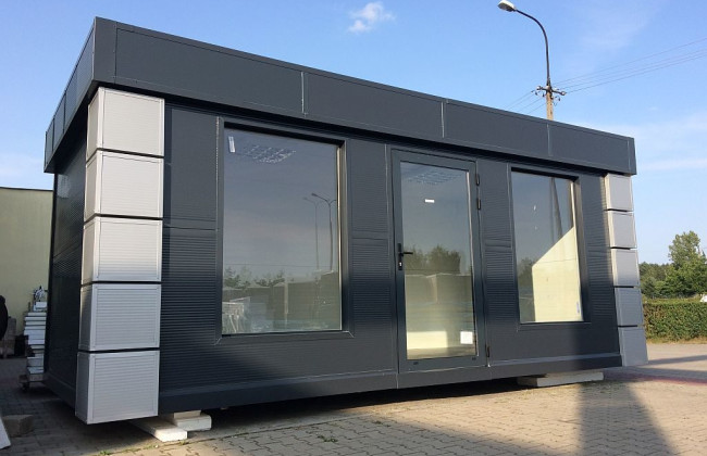 Створюють низку незручностей: жителі Сирця в Києві просять демонтувати МАФи на одній із вулиць