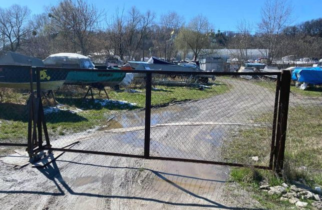 В Киеве предприниматель мошенническим путем завладел землей в Печерском районе