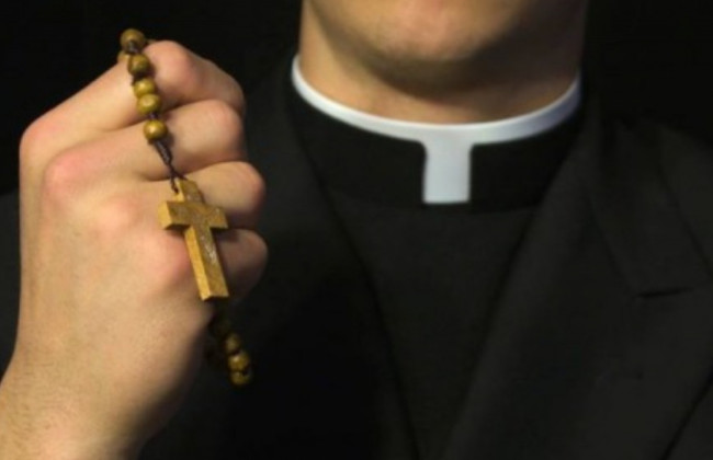 Священики влаштували скандальну вечірку: втрутилася швидка, а потім і поліція