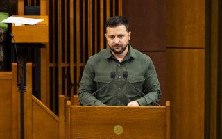 Зеленский о выборах: Люди не готовы тратить деньги не на военные нужны