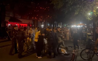Вечерний отдых завершился схваткой: в центре Ивано-Франковска произошла массовая драка, видео
