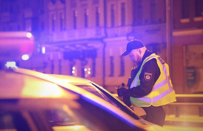 У Києві почали діяти нові перепустки на авто для їзди в комендантську годину