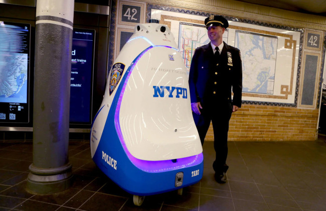 В метро Нью-Йорка роботи-поліцейські будуть стежити за порядком: як вони виглядають