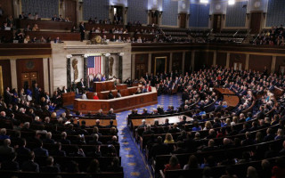 Дискуссии в Сенате США: включат ли новую помощь для Украины в проект для предотвращения шатдауна