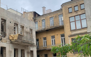 Мінкульт вимагає від забудовника зупинити демонтаж історичної садиби на Рейтарській у Києві