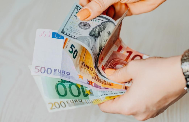 Німеччина планує у 2024 році вдвічі скоротити допомогу біженцям, — ЗМІ